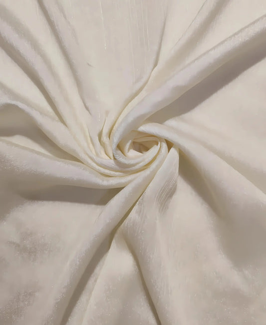 The Silk Crinkle Hijab is a refined essential that blends luxury, comfort, and versatility.