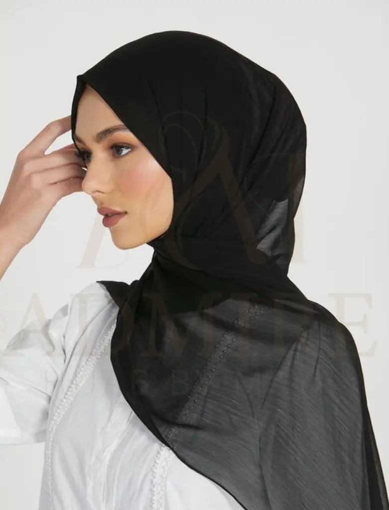 the Chiffon Georgette scarf, expertly crafted to blend versatility with refined elegance.