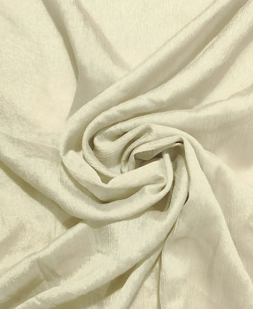 The Silk Crinkle Hijab is a refined essential that blends luxury, comfort, and versatility.