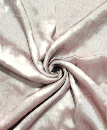 The Silk Crinkle Hijab is a refined essential that blends luxury, comfort, and versatility.